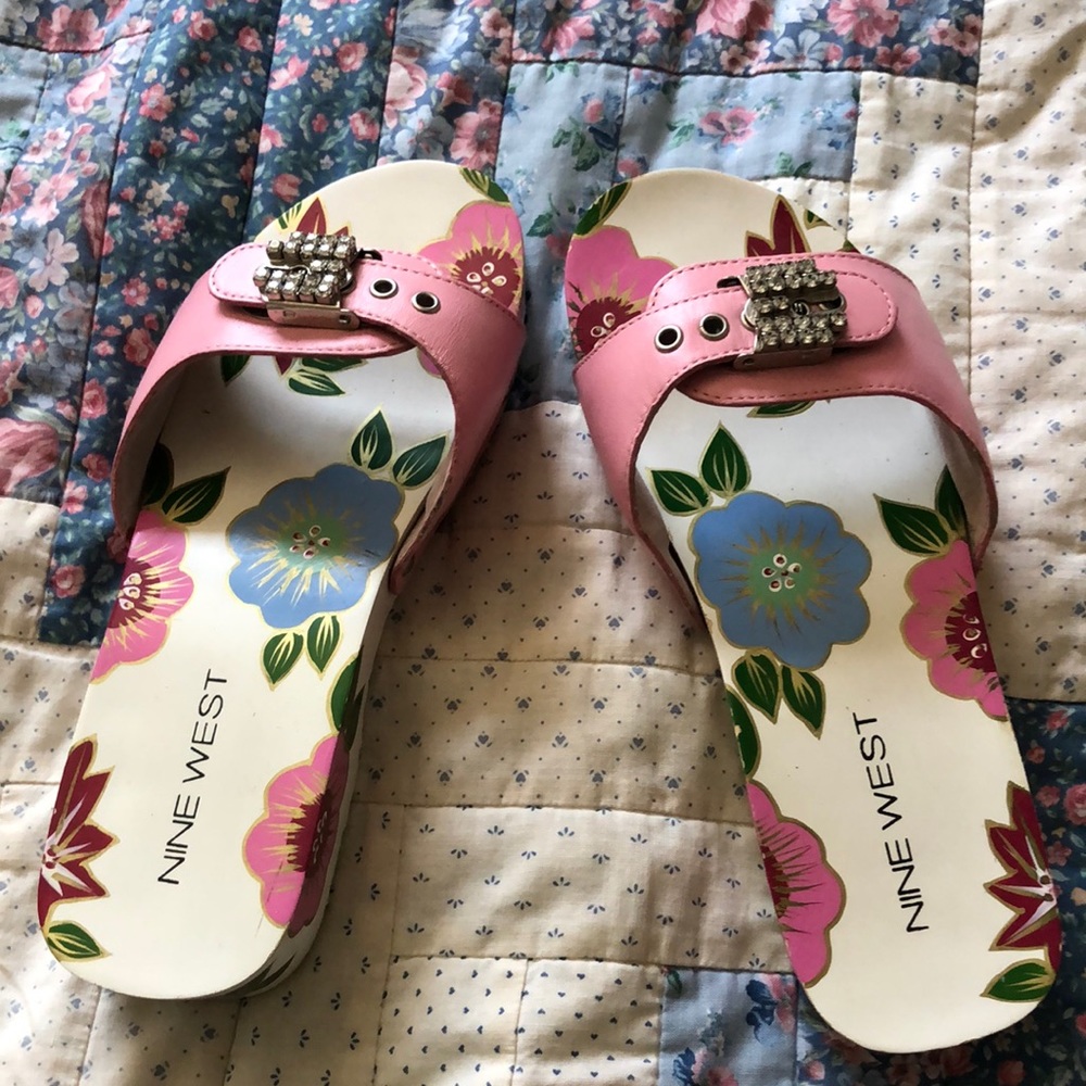 Nine West hand painted clogs
